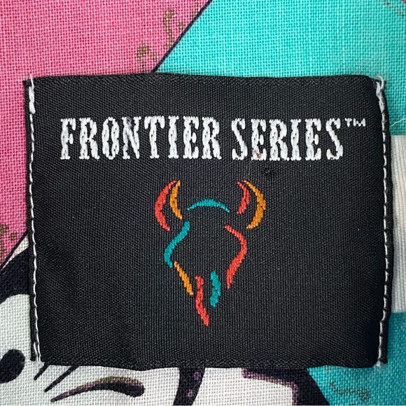 Vtg Frontier Series size Medium Women’s Multicolor Colorful Aztec Western Shirt - Picture 6 of 9